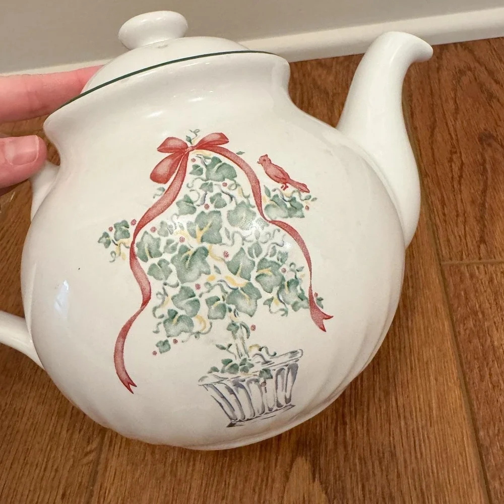 Corelle Coordinates Holiday Tea Pot Christmas Topiary‎ Cardinal Stoneware
